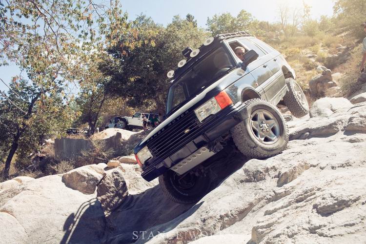 range-rover-3-wheel-flip.jpg