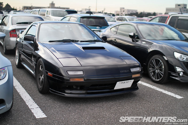 Tokyo-Auto-Salon-2013-Parking-Lot-16.jpg