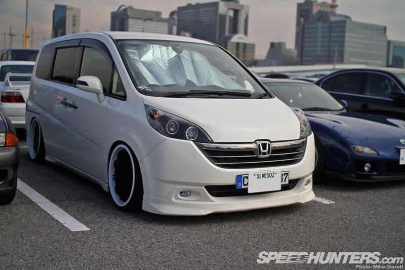 Tokyo-Auto-Salon-2013-Parking-Lot-09 (1).jpg