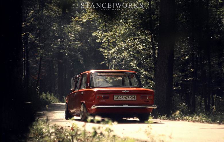 stance-lada-low.jpg