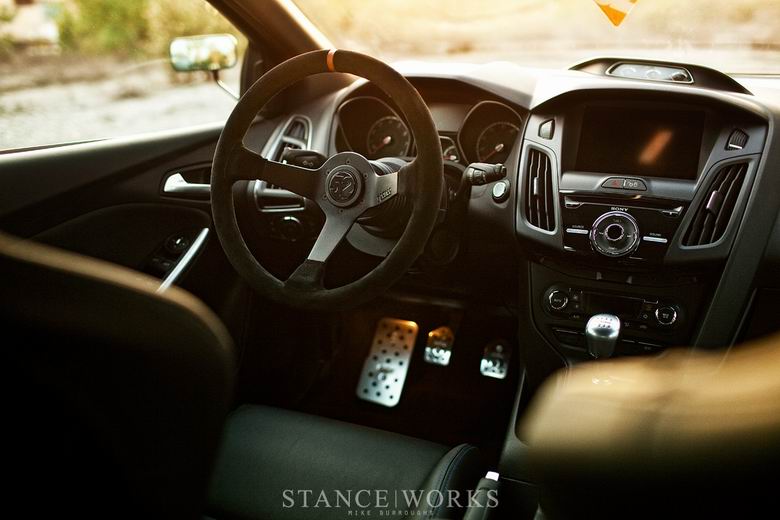 ford-focus-sparco-recaro-interior.jpg