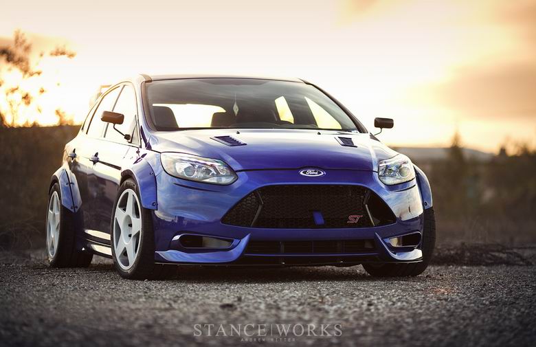 fifteen52-focus-st-trackster-ford.jpg