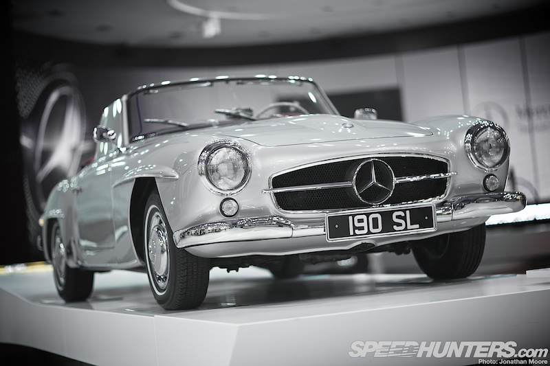Mercedes-Benz_World-030.jpg