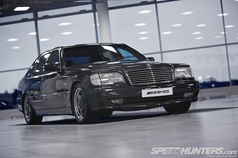 AMG_Mercedes-Benz_World-004.jpg