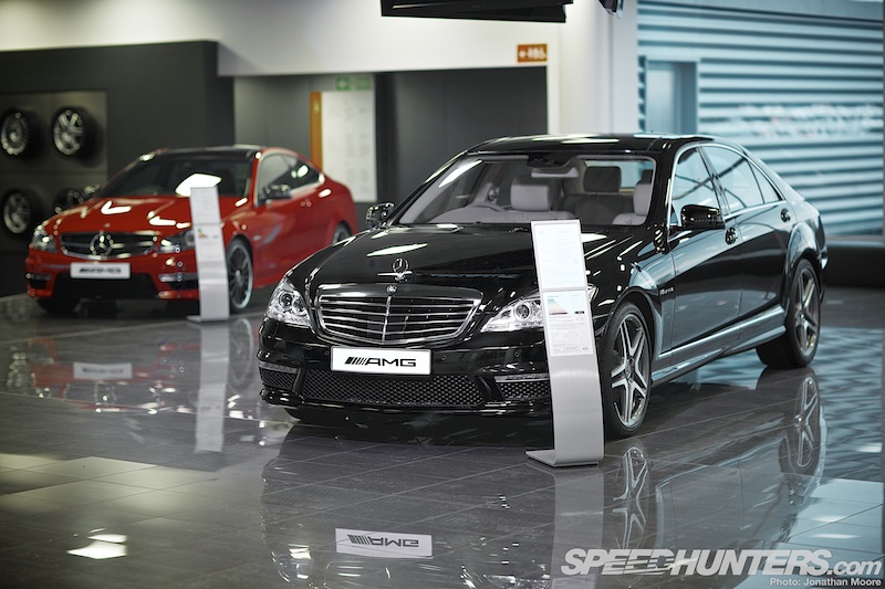 AMG_Mercedes-Benz_World-012.jpg