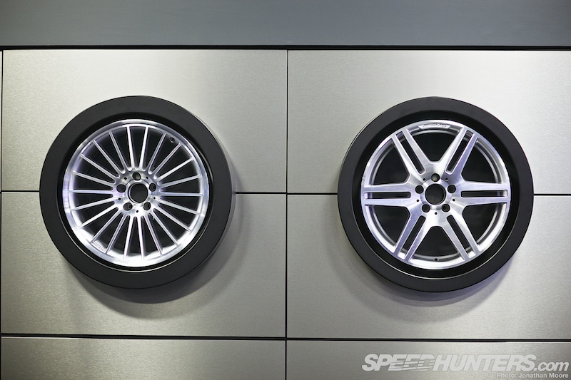 AMG_Mercedes-Benz_World-003.jpg