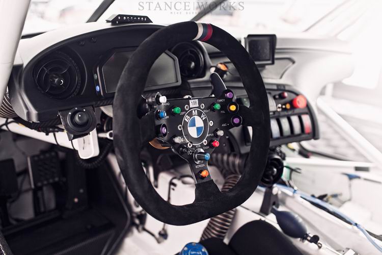 bmw-z4-gte-alms-steering-wheel.jpg