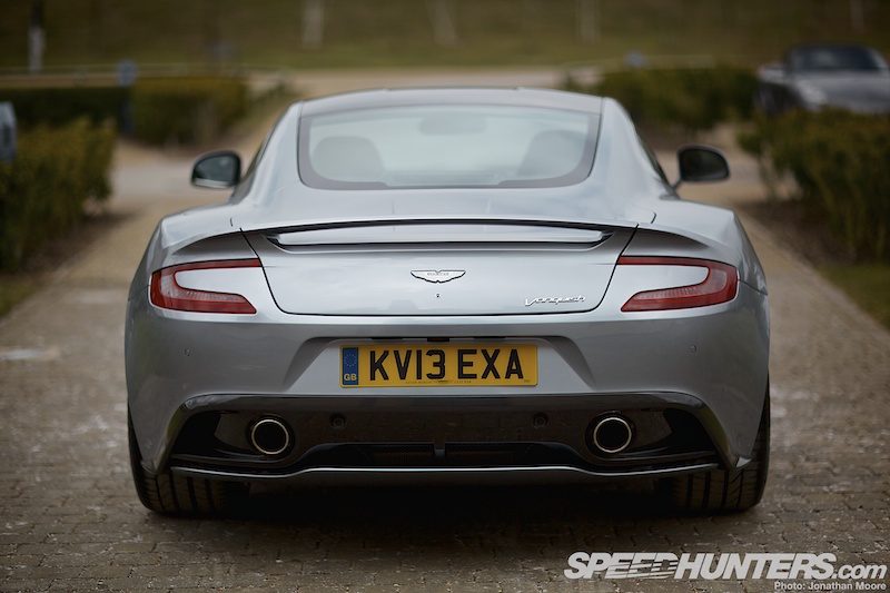 Aston_Martin_Vanquish-017.jpg