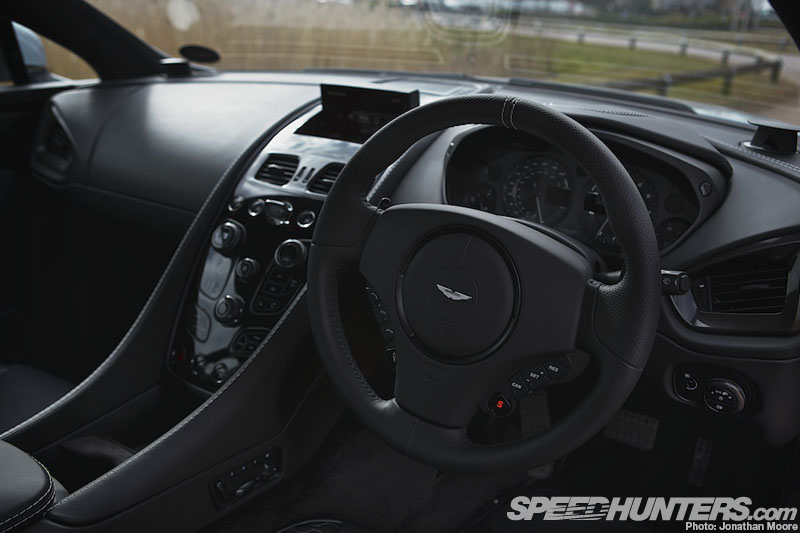 Aston_Martin_Vanquish-029.jpg