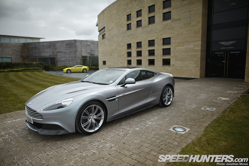 Aston_Martin_Vanquish-003.jpg