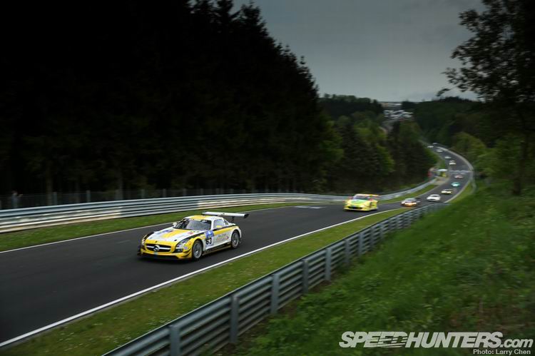Nurburgring_24_Hours_2013-063.jpg