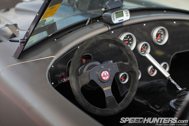 V12-Cobra-07.jpg
