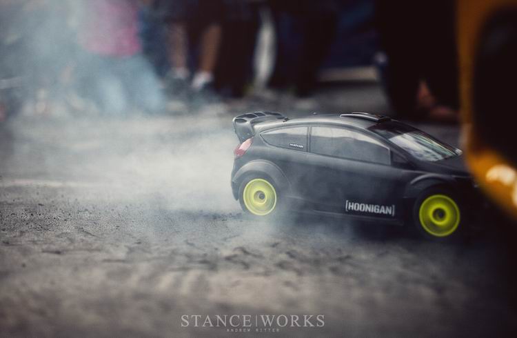 hpi-racing-rc-car-burnout.jpg