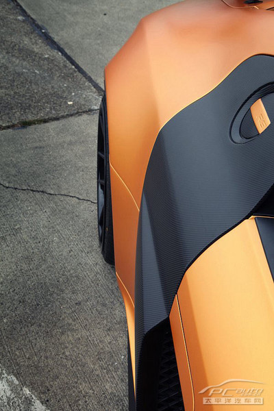 �����ǳ� �µ�R8��������װ131960.jpg