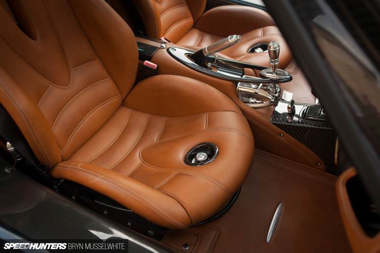 Pagani-Huayra-feature-car-25.jpg