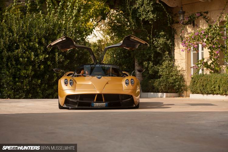 Pagani-Huayra-feature-car-5.jpg