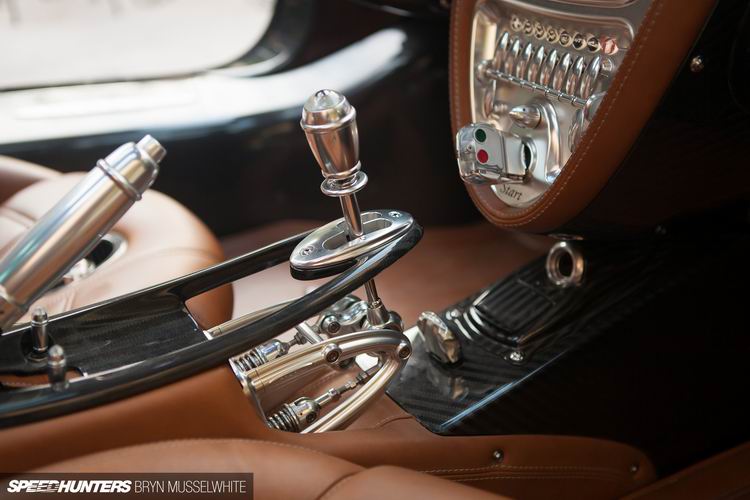 Pagani-Huayra-feature-car-26.jpg