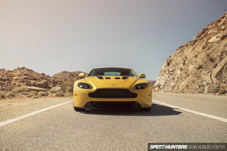 Aston-Martin-Vantage-V12-S-23.jpg