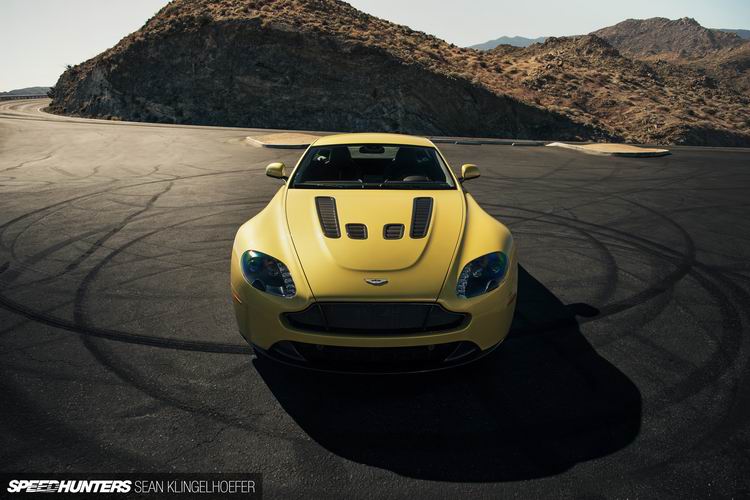 Aston-Martin-Vantage-V12-S-14.jpg
