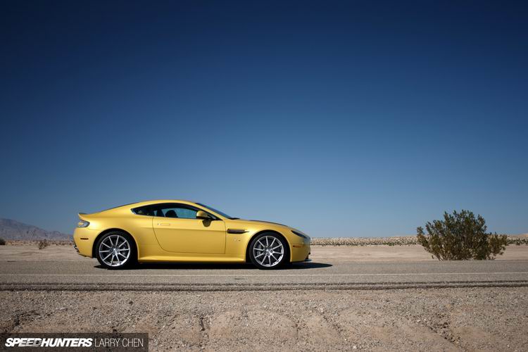 Aston-Martin-Vantage-V12-S-29.jpg