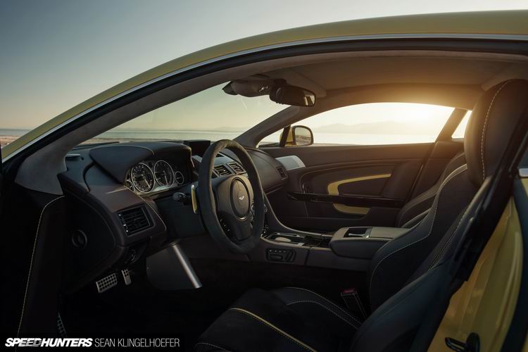Aston-Martin-Vantage-V12-S-40.jpg