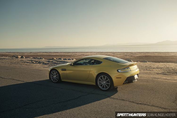 Aston-Martin-Vantage-V12-S-32.jpg