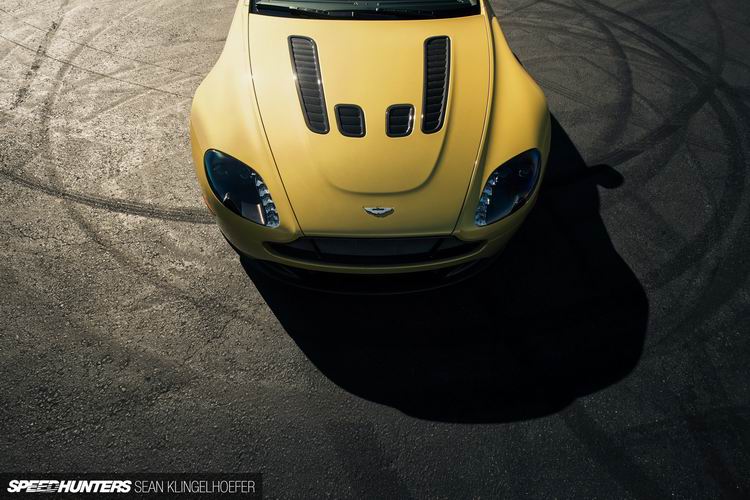 Aston-Martin-Vantage-V12-S-02.jpg