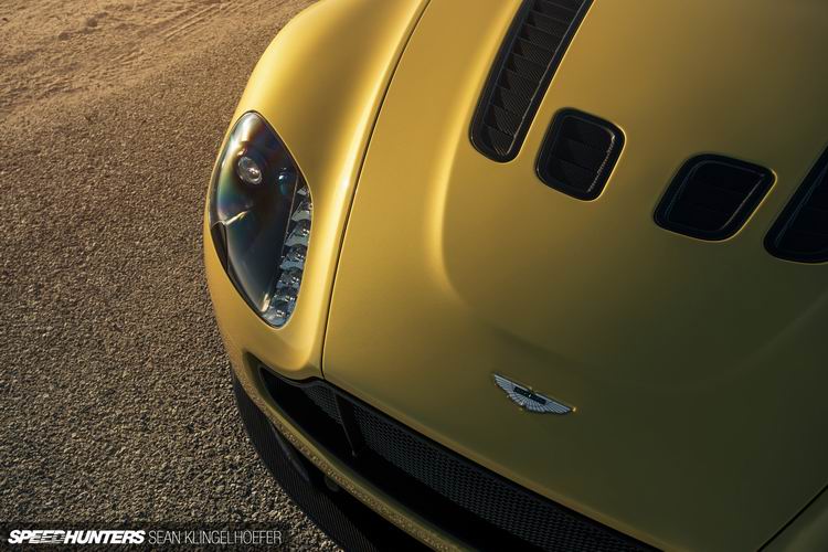 Aston-Martin-Vantage-V12-S-33.jpg