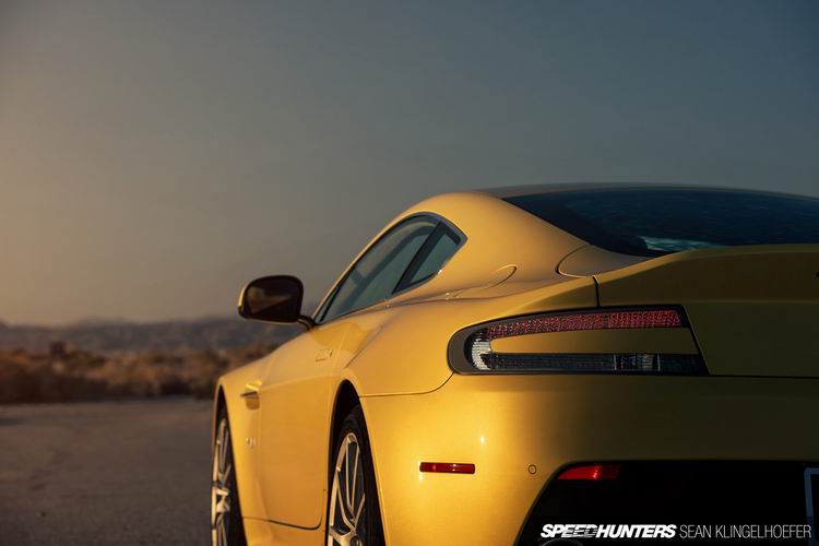 Aston-Martin-Vantage-V12-S-03.jpg