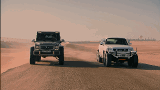 05���ִ� ����G63 AMG 6X6 (61).gif